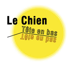 Le chien tête en bas